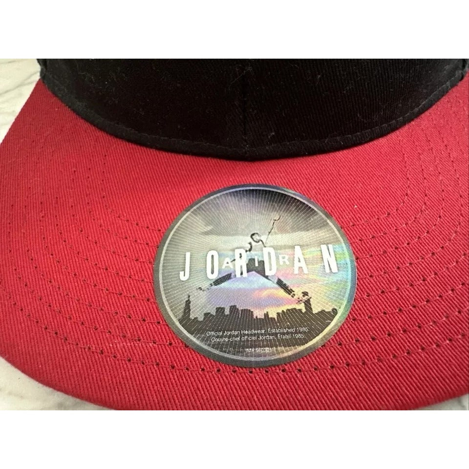 NWT NOS 2015 Air Jordan ADULT UNISEX RedBlack Jumpman Snapback Hat (AV8448-010)