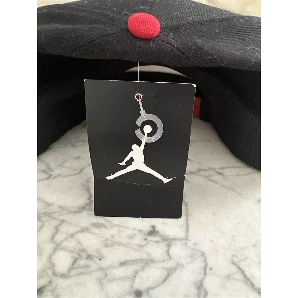 NWT NOS 2015 Air Jordan ADULT UNISEX RedBlack Jumpman Snapback Hat (AV8448-010)