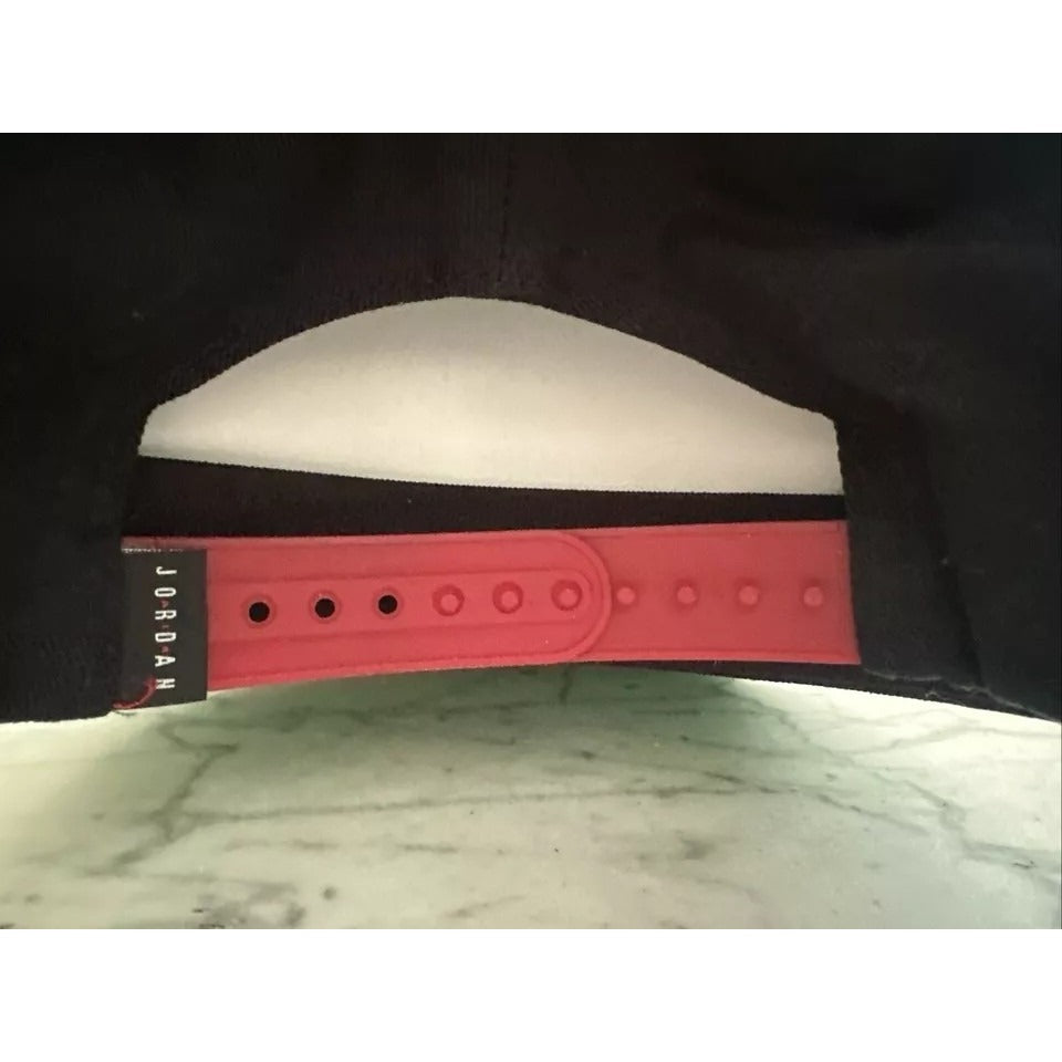 NWT NOS 2015 Air Jordan ADULT UNISEX RedBlack Jumpman Snapback Hat (AV8448-010)