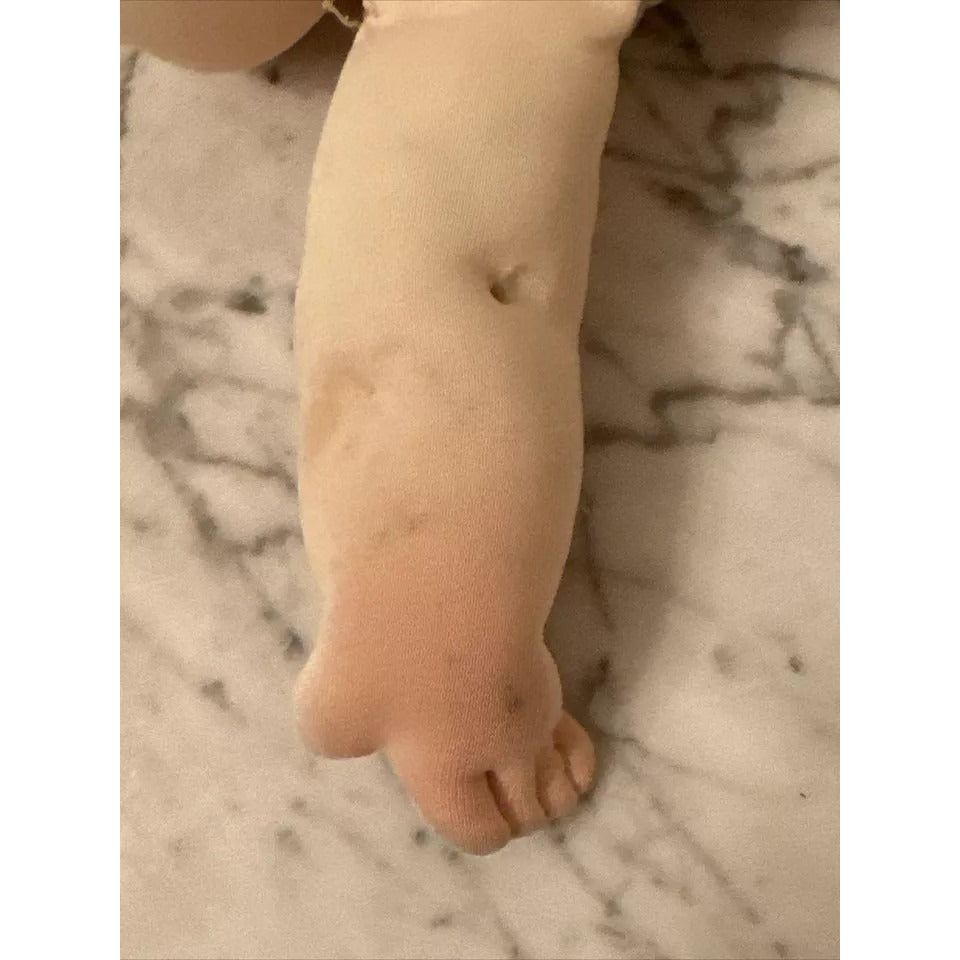 Xavier Roberts The Little People Soft Sculpture 1978 Preemie Baby w/Gown(Signed)