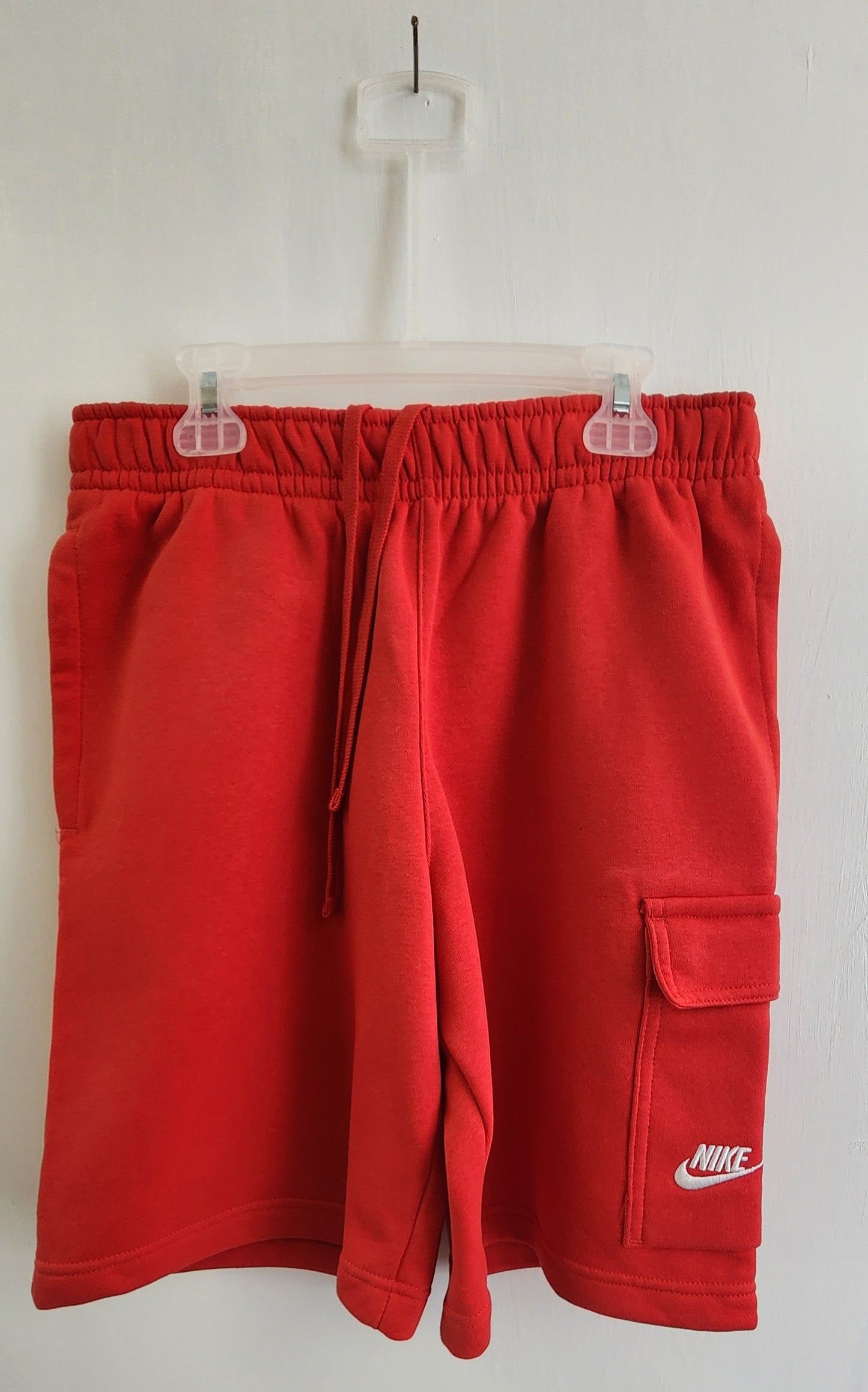 NWOT Nike Standard Fit at Knee Length Mens Shorts sz XS (RED)